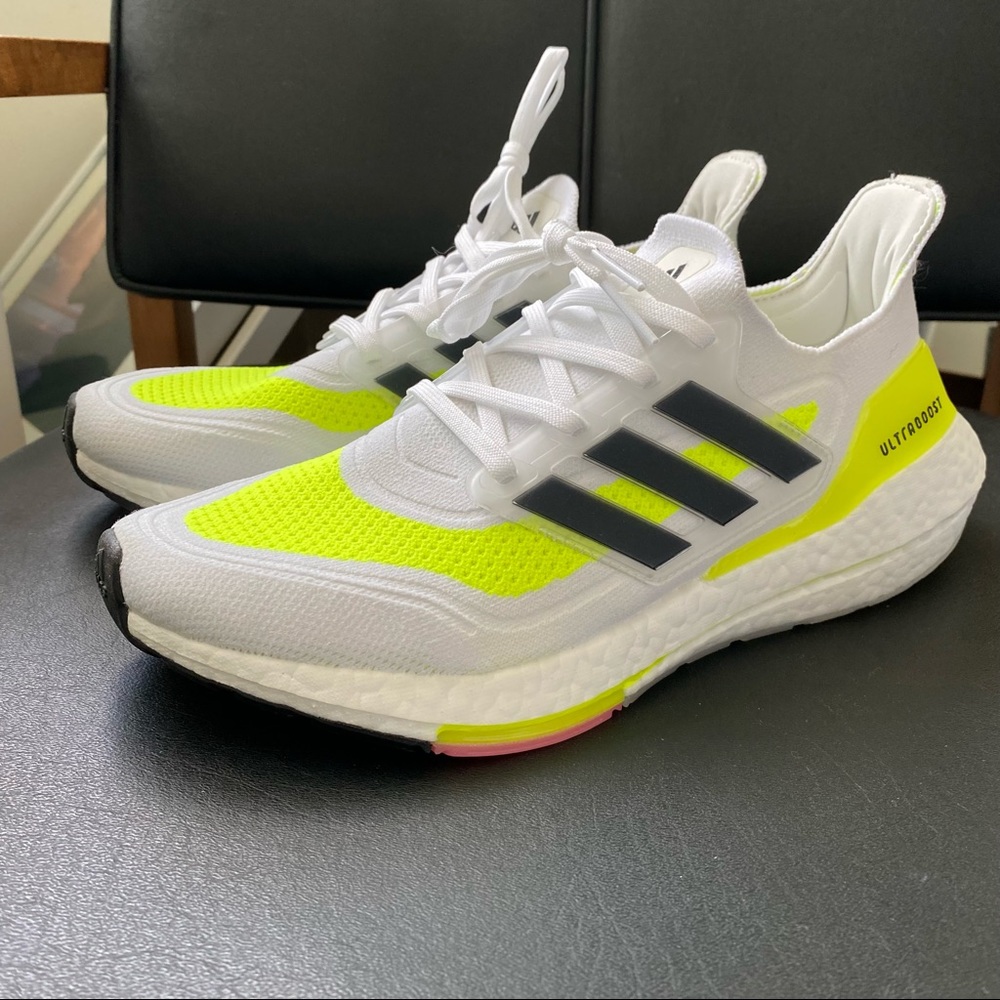 Adidas Ultraboost 21 - size 8.5M
